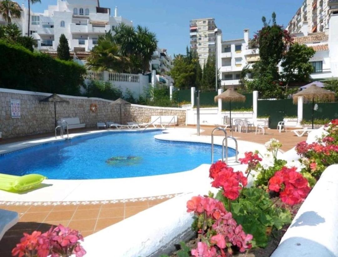Apartamento cerca del mar con piscina y parking. Apartamento Benalmádena Exterior foto